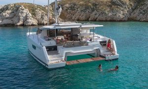 Astréa 42 Catamaran Charter Greece