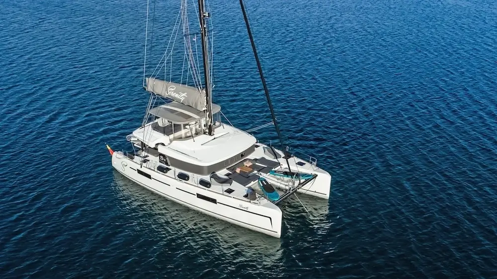 Is a Catamaran Safer Than a Yacht?