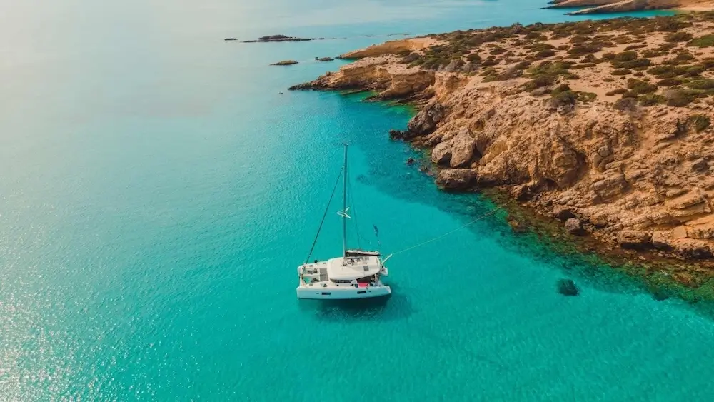 Weather conditions for sailing in the Cyclades islands