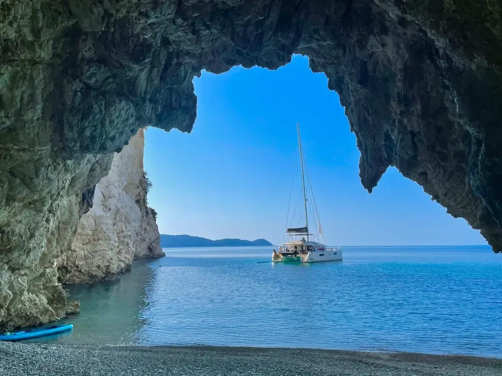 What’s the best time of year to charter a catamaran in Greece?