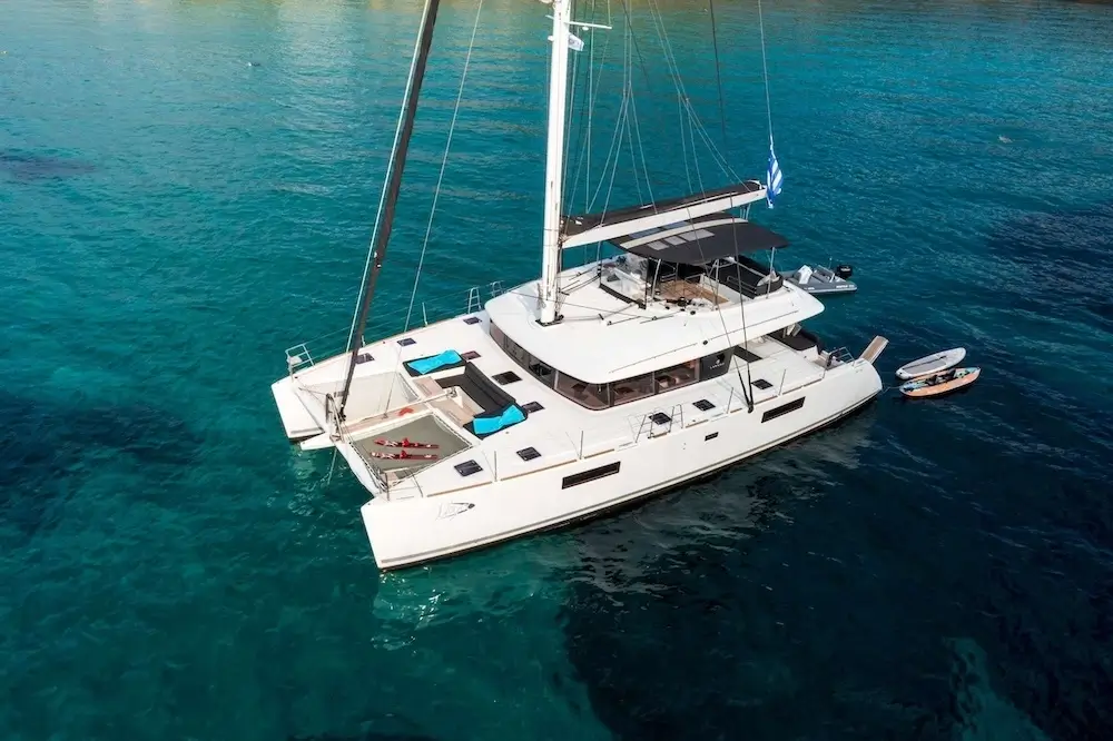 What's the best time of year to charter a catamaran in Greece? 4 What's The Best Time Of Year To Charter A Catamaran In Greece 2