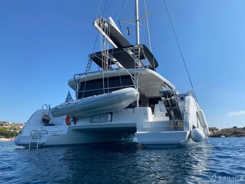 What’s included in a catamaran rental agreement in Greece?